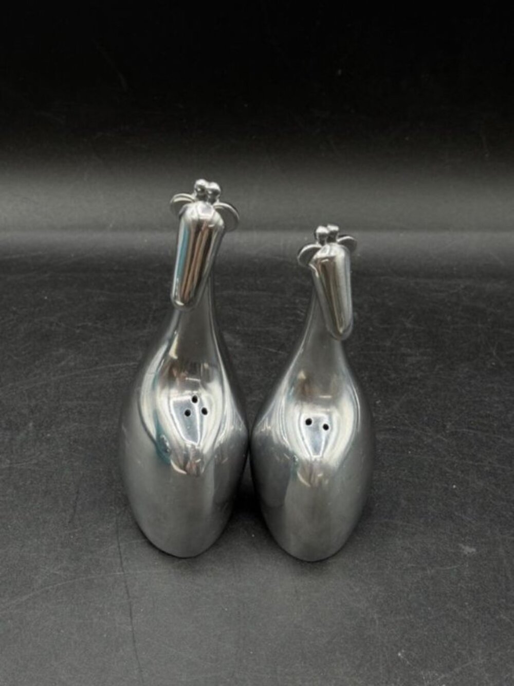 Nambe Savanna Collection Giraffe Salt & Pepper Shakers Set of 2 Polished Chrome